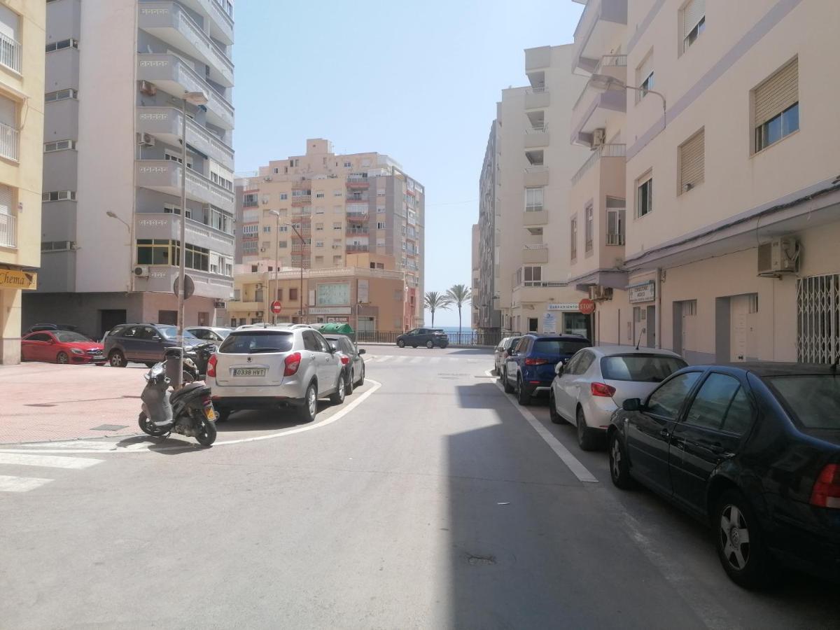 Piso Agradable Cerca De La Playa Apartment Almería Exterior foto